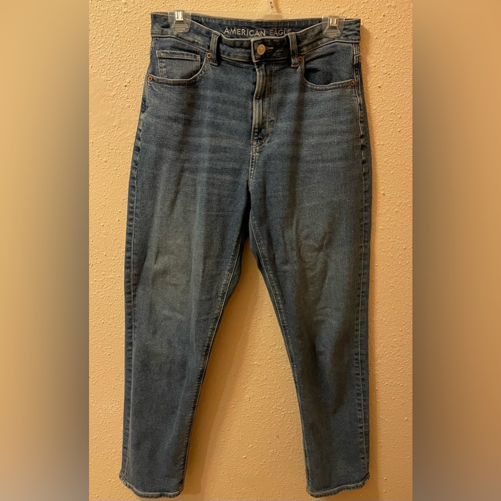 American eagle mom jeans